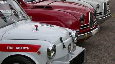 Historiska racerbilar tillbaka på klassisk mark
