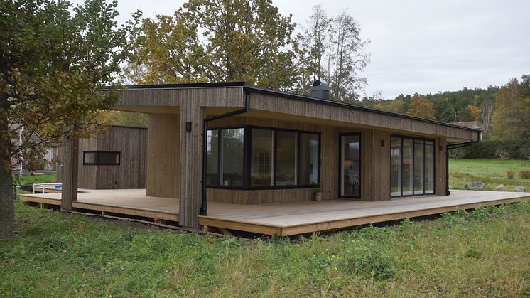 Arkitekturpriset går till Ranneberg 1:48, ett naturnära fritidshus på Raneholmsudden. 