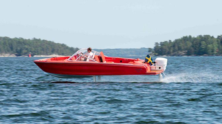 Candela C-7