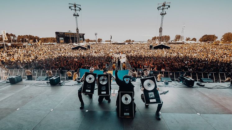 DOUBLE PLATINUM