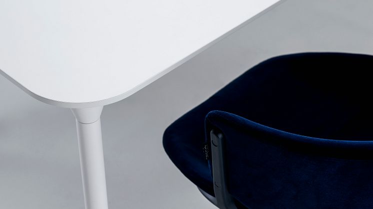 Offecct Phoenix table by Luca Nichetto