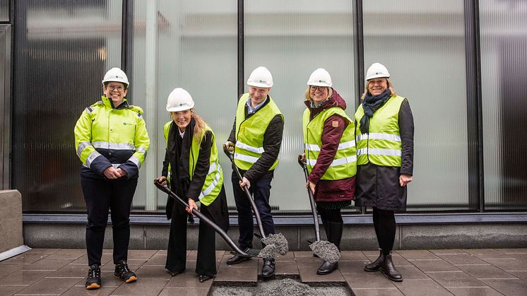 Från vänster Cecilia Hedqvist, Gasnätet Stockholm, Sofia Rundström, Centrumchef på Westfield Mall of Scandinavia, Pehr Granfalk (M), Ordförande kommunstyrelsen Solna stad, Mette Kahlin McVeigh, Tankesmedjan Fores, Renée Josefsson, Stockholm Gas. 