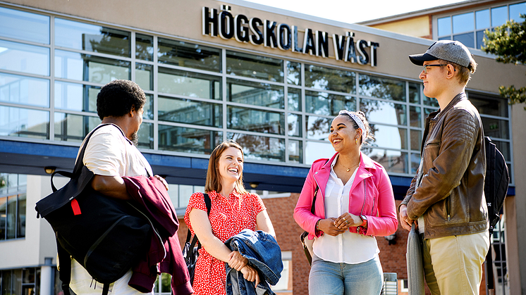 Nästan 7 500 studenter antas till Högskolan Väst 