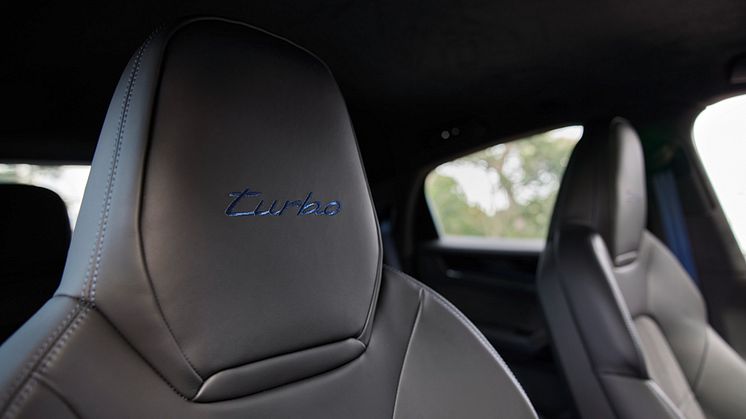 Porsche Cayenne Turbo E-Hybrid Coué GT-pakke