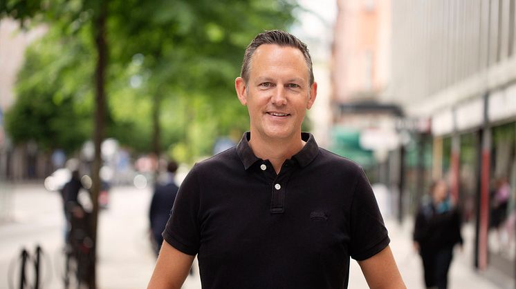 Staffan Ström, pensionsekonom från Alecta, föreläser för studenter på Högskolan i Skövde.