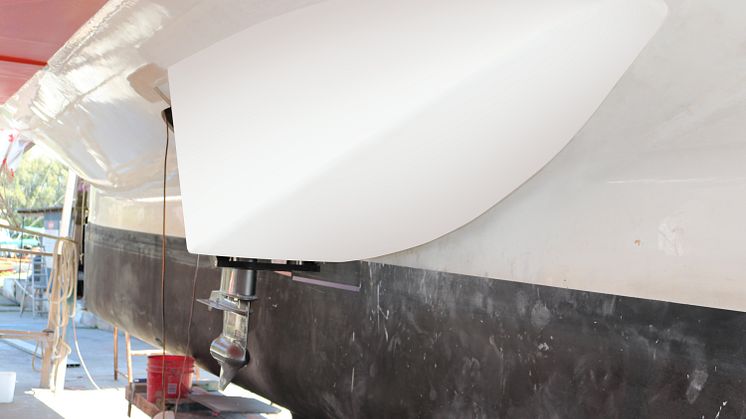 Hi-res image - YANMAR - The mid-hull positioned sea-breaking pods on X-IT to mount the Dtorque engines when in use and protect and reduce drag when retracted from service