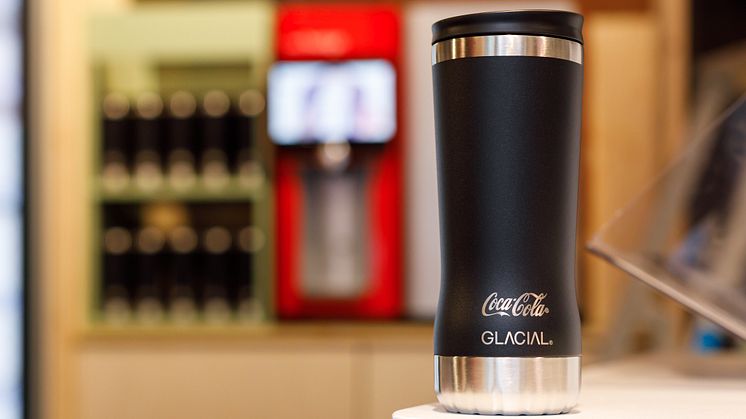 Coca-Cola i Sverige lanserar påfyllningsbart koncept med GLACIAL.JPG