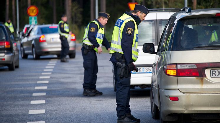 Bilåkande orsakar ryggproblem för poliser