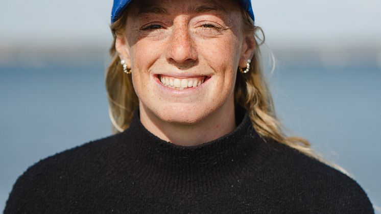 Ellie close up branded cap