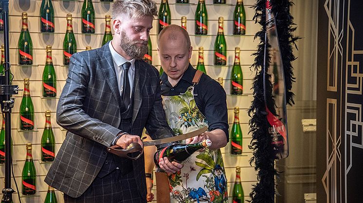 Janni Hussi järjesti Joel Harkimolle yllätyssyntymäpäiväjuhlat