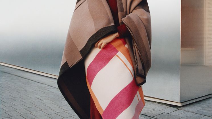 RR_London_Collection_Adwoa_Aboah_Campaign_CTLN_Blanket_190225.jpg