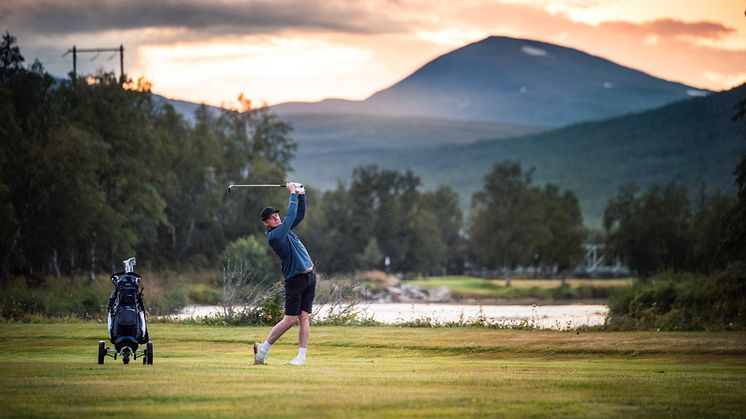 Golf (1).jpg
