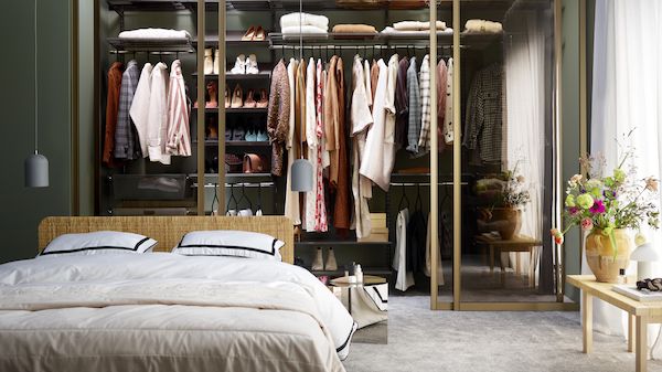Elfa_Clothing_Interior_Click-in_system_Classic_Slidingdoor_Artic_2020_-web (2).jpg