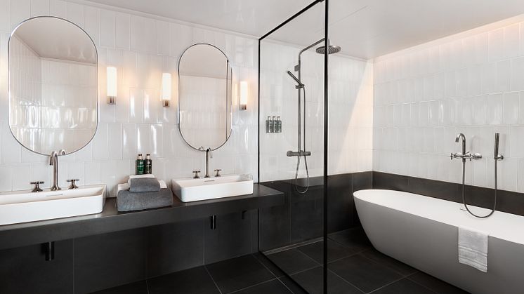 bathroom-sky-level-executive-suite-clarion-hotel-karlatornet.jpg