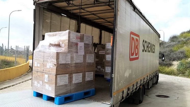 H&M Group donerar 100 000 ansiktsmasker – DB Schenker löser frakten