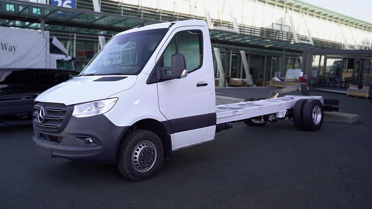 Paul Prototype MB Sprinter mit Hochlastachse.jpg