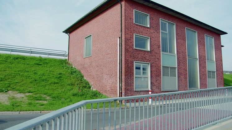 Das Schöpfwerk des Deich- und Hauptsielverband Dithmarschen (DHSV) in Brunsbüttel Nord (Bild: DHSV)
