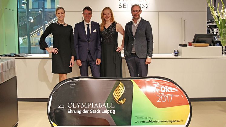 Das sympathische Moderatoren-Duo Annett Böhm und Roman Knoblauch mit Ulrich Fischer (Geschäftsführer von Mein Fischer)