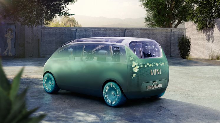 MINI-Vision-Urbanaut