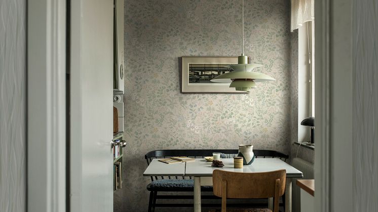 Flora_Image_Roomshot_DiningArea_Item_4179_PR