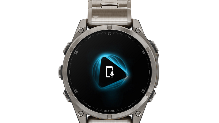 010-02904-40_03_Fenix8_47_HR_Titanium_Metal_Front_0014_fenix8_voice_assist_still.png