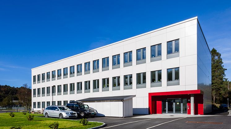 Energiklasse A: Forsvarets logistikkorganisasjons administrasjonsbygg, Visund, på Haakonsvern. Foto Hundven-Clements Photography