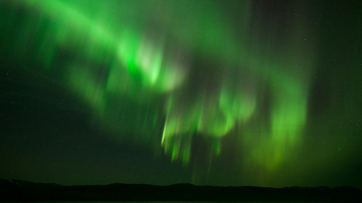 Norrsken som dansar över himlen. Foto: Hans Nilsson, IRF