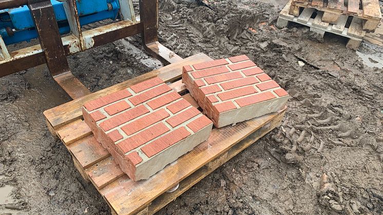 Nedsågade tegelblock