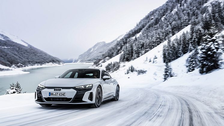 Audi e-tron GT quattro (Suzukagrå)