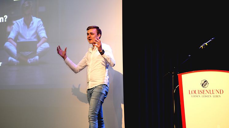 Der Jungunternehmer Andrè Braun inspirierte in seinem Vortrag das Louisenlunder Kollegium