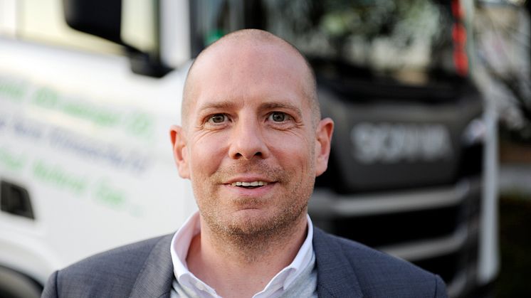 Frank Zill, Geschäftsführer der Spedition Westfalen-Lippe, hat sich für einen zweiten Scania LNG-Lkw entschieden, dank Unterstützung der Scania Finance.