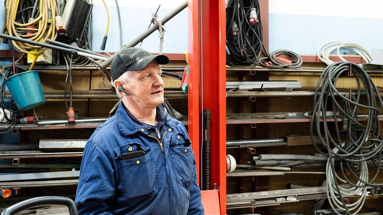 Björn Adolfsson på Bromstens verkstad i Upplands Väsby är flitig användare av möjligheten med Samma dagen-leveranser från Autoexpertens lokala butikslager.