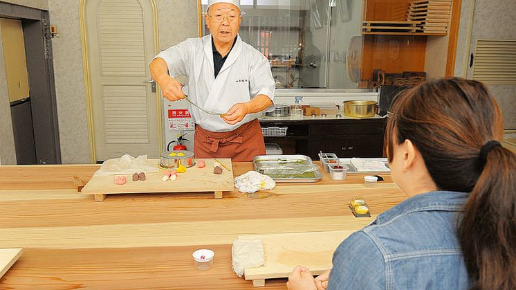 Japanese confection cooking class