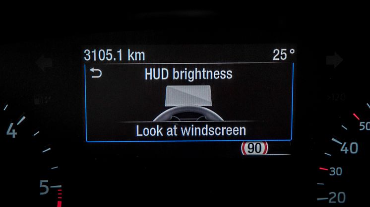 2018_FORD_FOCUS_HUD__03
