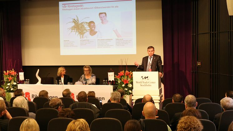 Riksbyggens fullmäktige samlades för stämma på World Trade Center i Stockholm den 5 maj.