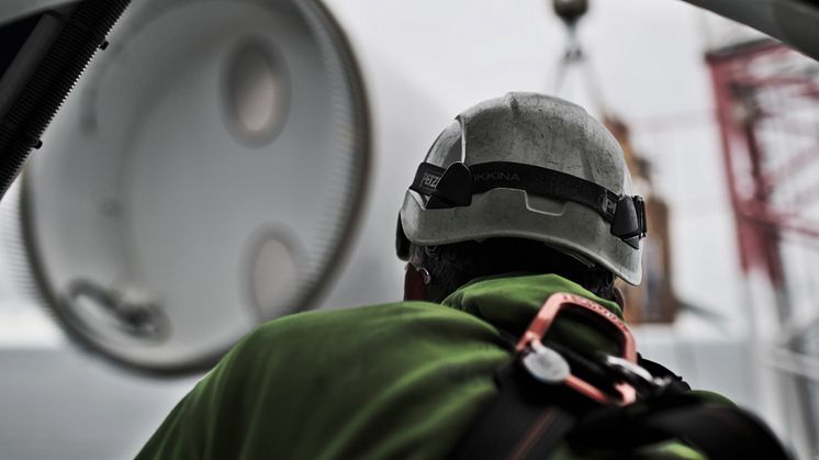 GWS Technician with harness
