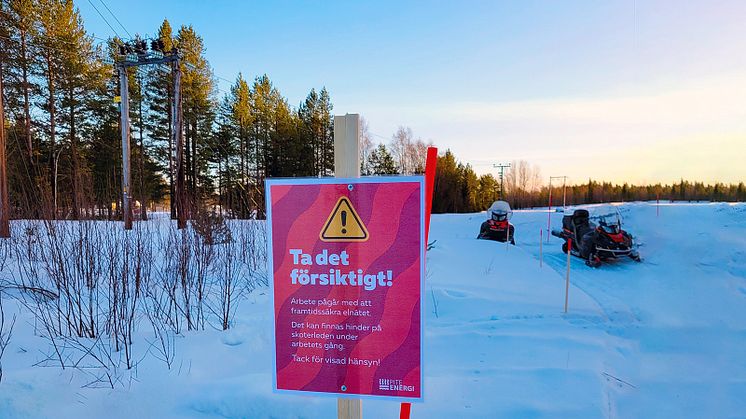 Skoteråkare som färdas mellan Pitsund och Jävre behöver vara extra försiktiga medan projektet pågår.