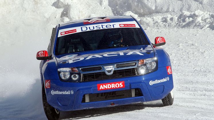 Dacia Duster "Ice" och Alain Prost tävlar i is-racing tävlingen Throphée Andros