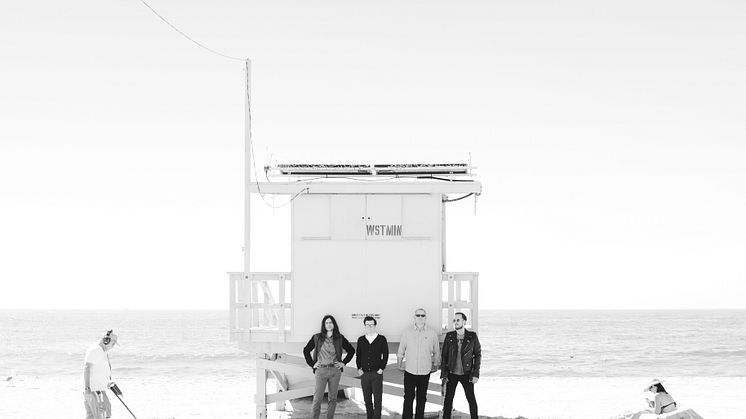 Weezer ute med sitt tiende album