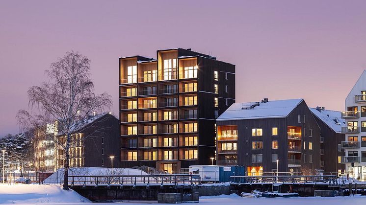 Sveriges högsta massivträhus ligger i stadsdelen Kajstaden i Västerås. Bild från C.F. Møller Architects/fotograf Nikolaj Jacobsen.