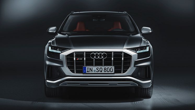 Audi SQ8 TDI (daytonagrå)