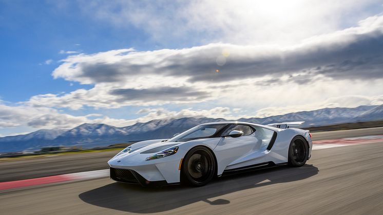 All-NewFordGT_Innovations_02