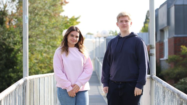 Gamze Tascioglu und Marius Meyer - Auszubildende der Universität Vechta