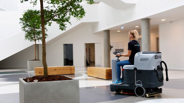 Forenede Service håndterer rengøringen for kunder i hele landet