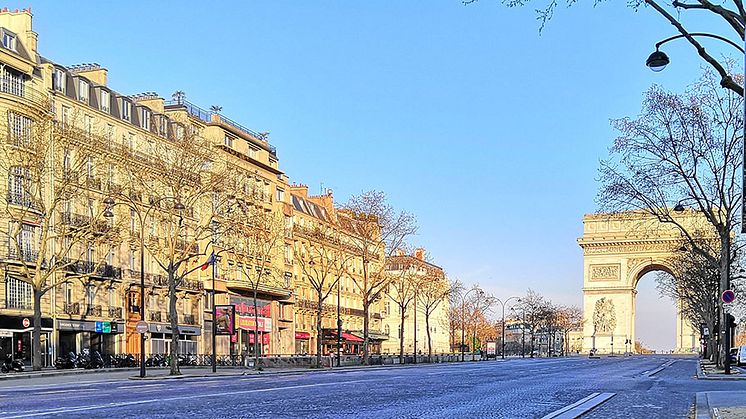 Folketomme gater i Paris under nedstengningen i mars 2020. Foto: Eric Salard, flickr. Lisens: CC BY-SA 2.0 (cut)