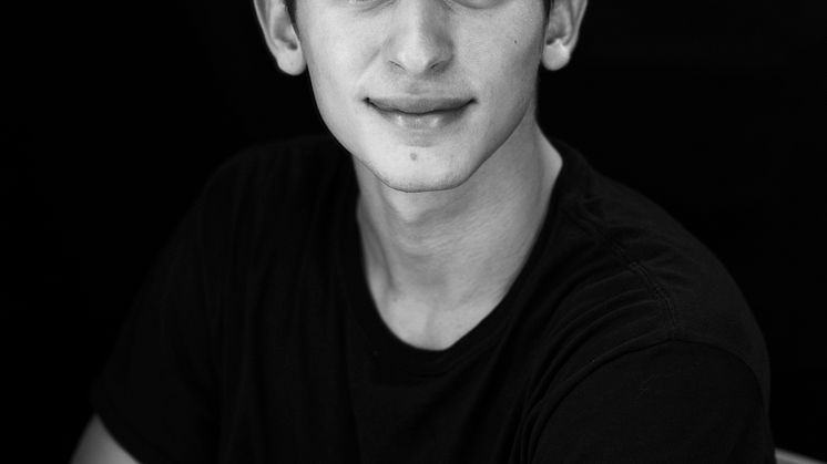Logan Hernandez, dansare