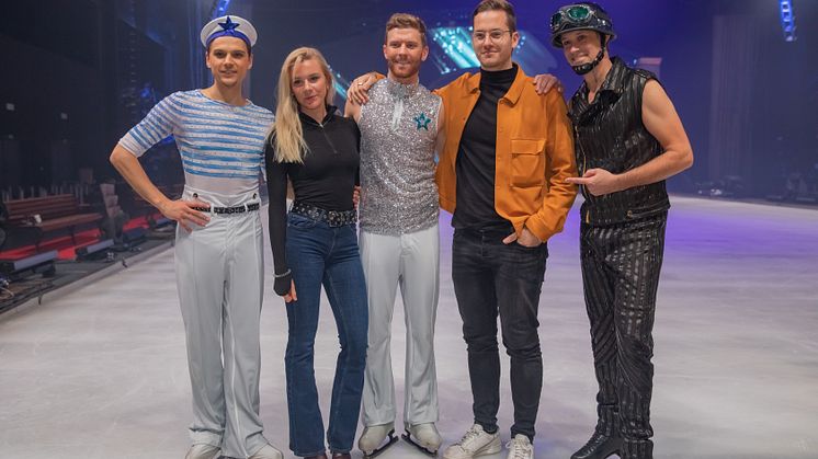 Münsteraner Nachwuchsdesigner Jessie Wistorf und Carlo Kondring mit HOLIDAY ON ICE Skatern bei den finalen Proben in Antwerpen