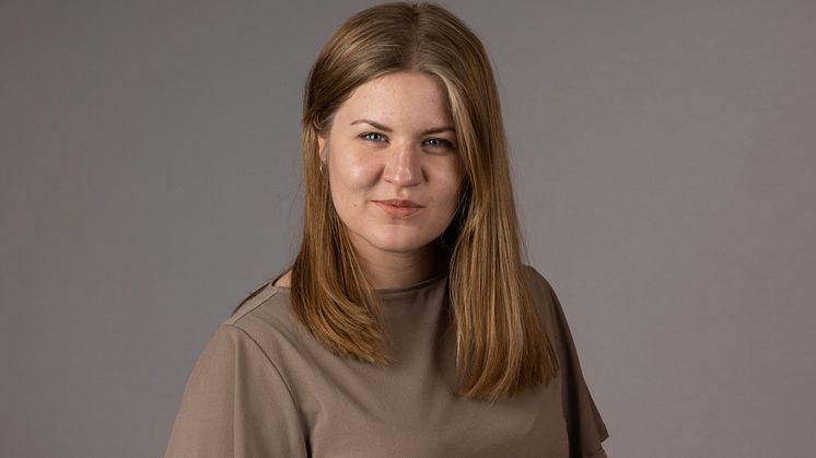 Milena Axlo (C)