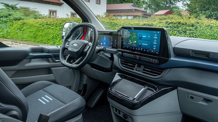 Ford Tourneo Custom Active (11).jpg