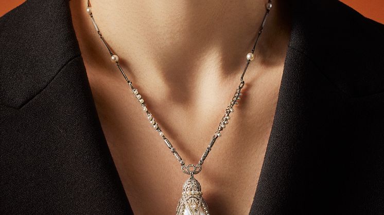 NECKLACE, platinum, Belle Èpoque, France, circa 1900, large oriental pearl 1